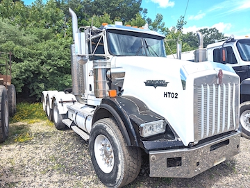 2007 KENWORTH T800 Triaxle Tracto